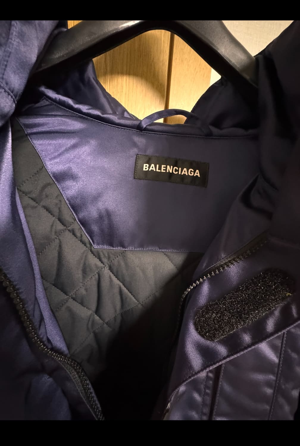 발렌시아가 퍼플 후드 점퍼 상품이미지3