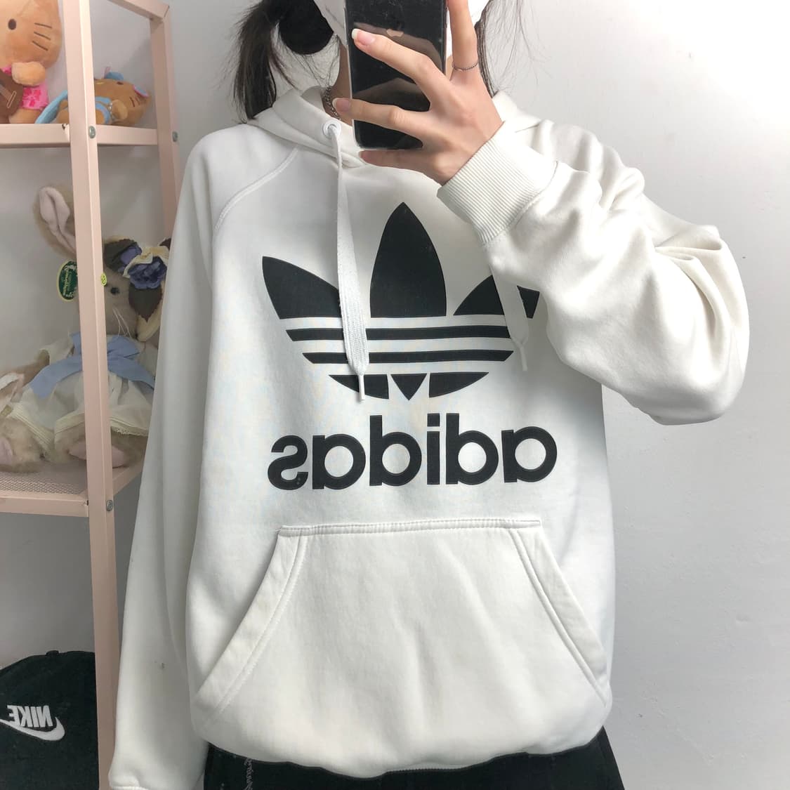 아디다스 흰+검 빅파이어버드 아방 후디 상품이미지3