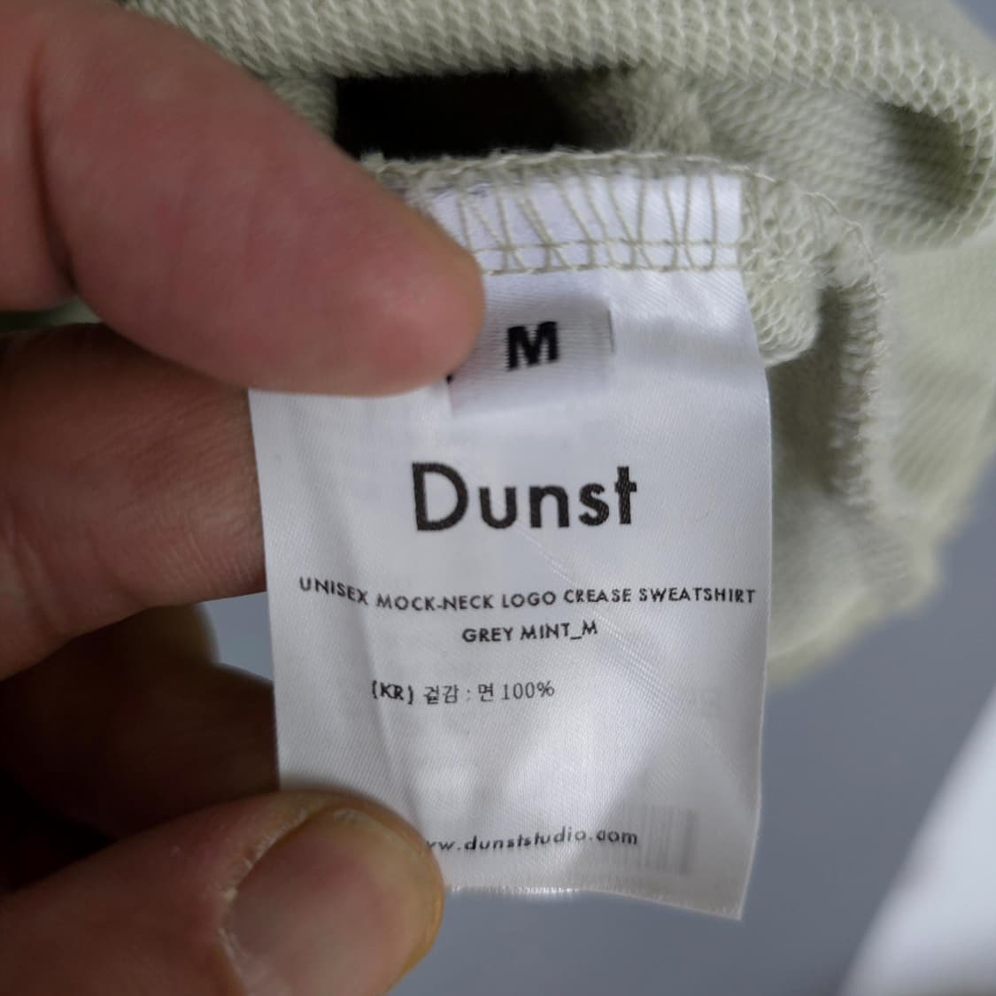 던스트 Dunst 유니섹스 모크넥 로고 크리즈 스웻셔츠 M 상품이미지9