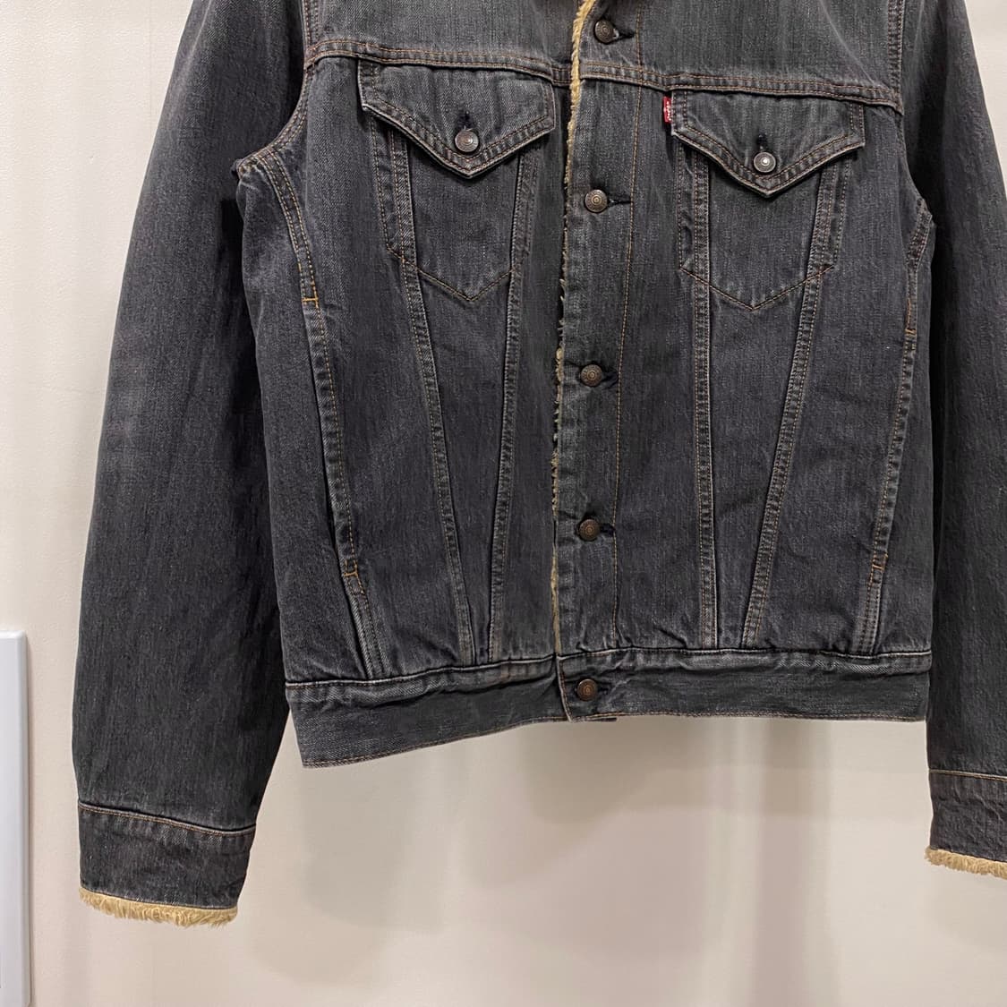 리바이스 흑청 쉐르파 트러커 데님 자켓 상품이미지4