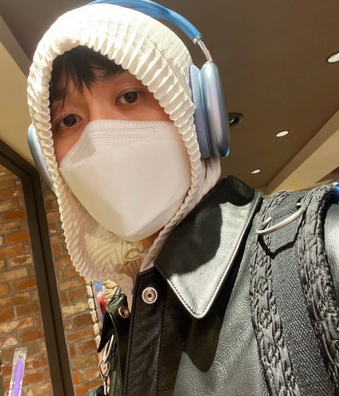 옴므플리세 후드 집업 (아이보리) 상품이미지1