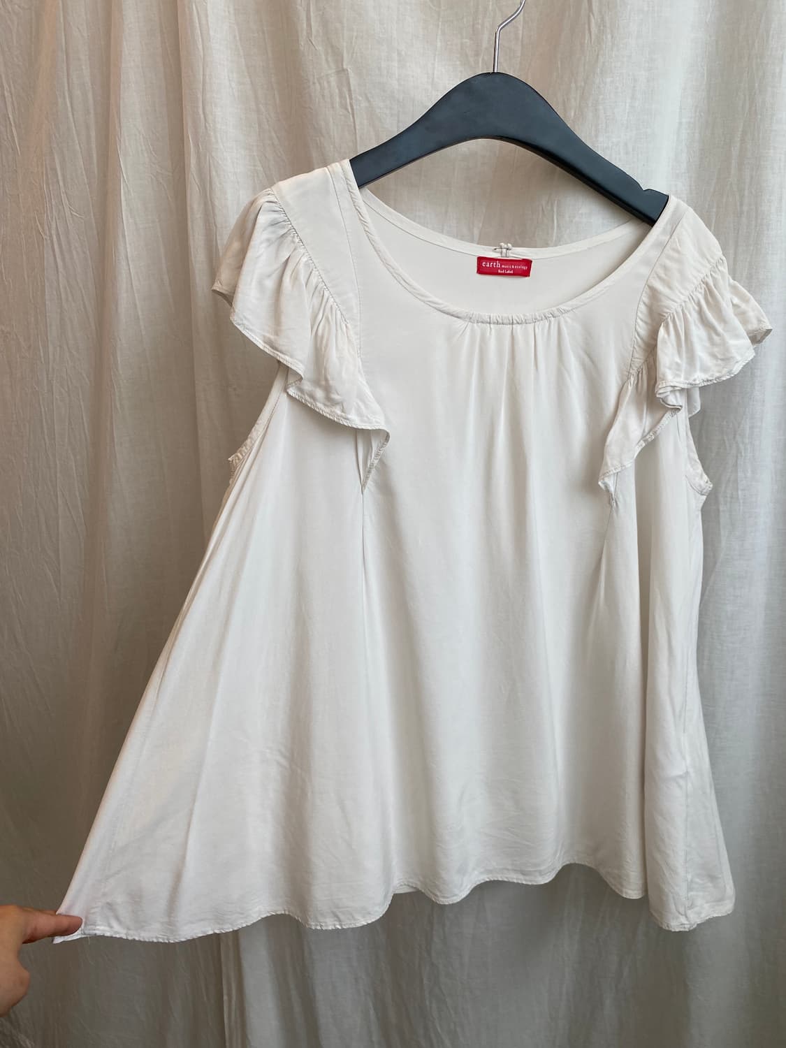 EARTH MUSIC&ECOLOGY 화이트그레이 민소매블라우스(F) 상품이미지1