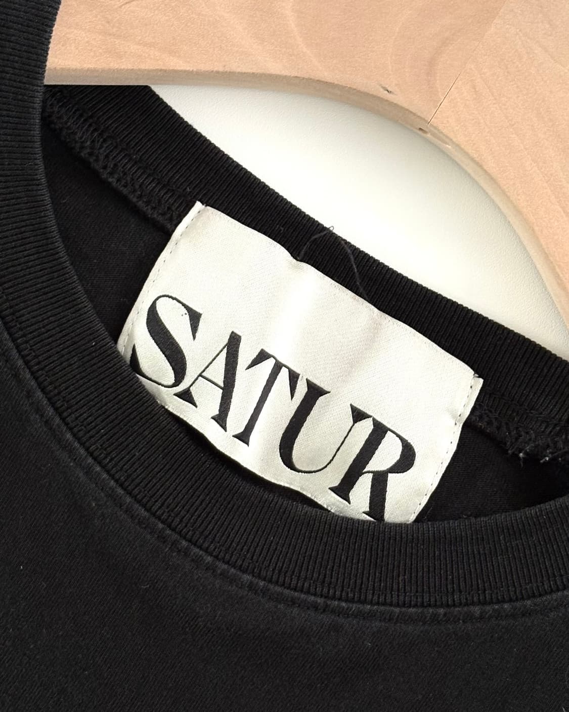 Satur 세터 블랙컬러 타로 그래픽 티셔츠 상품이미지4