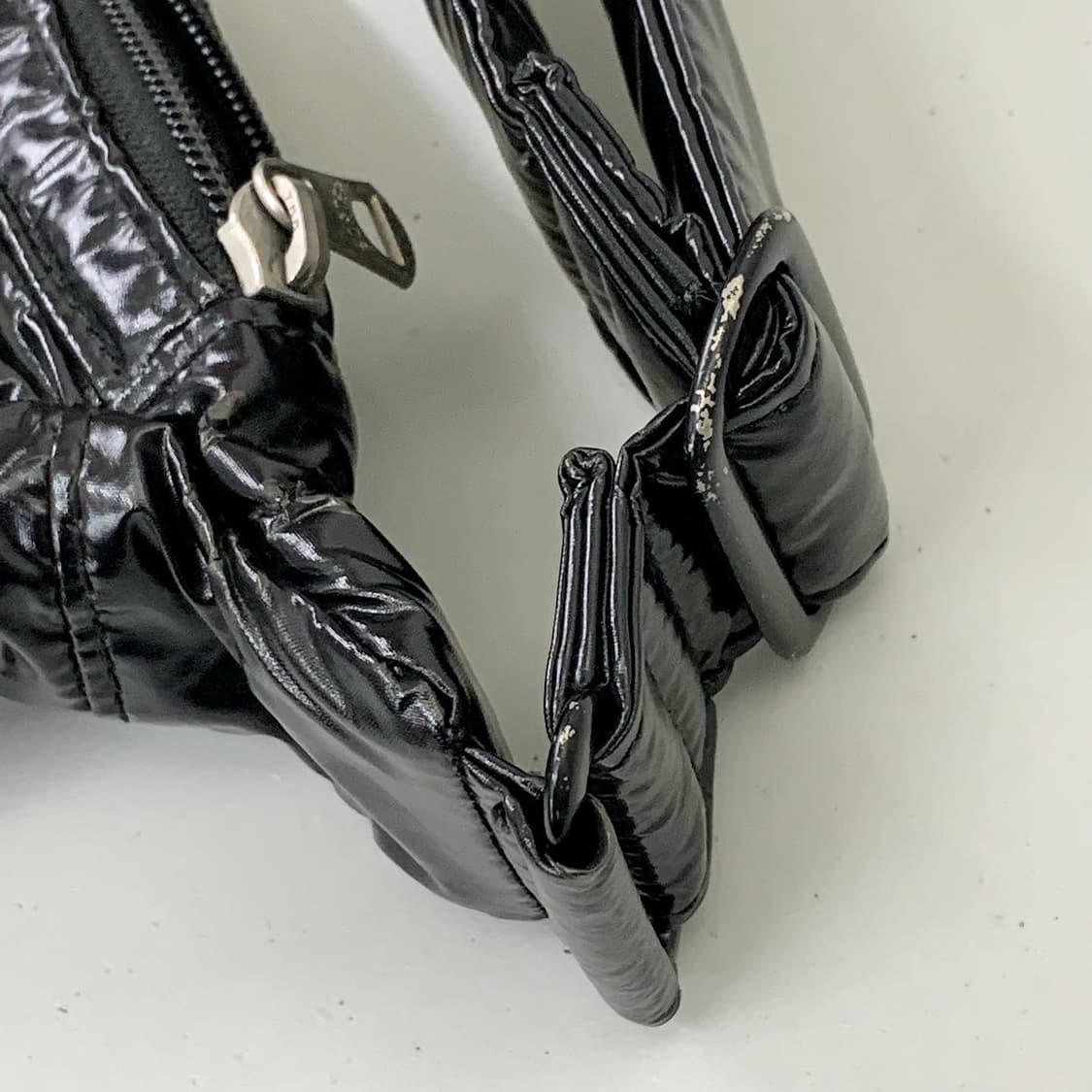 요시다 포터 블랙 유광 에나멜 크로스백 상품이미지6