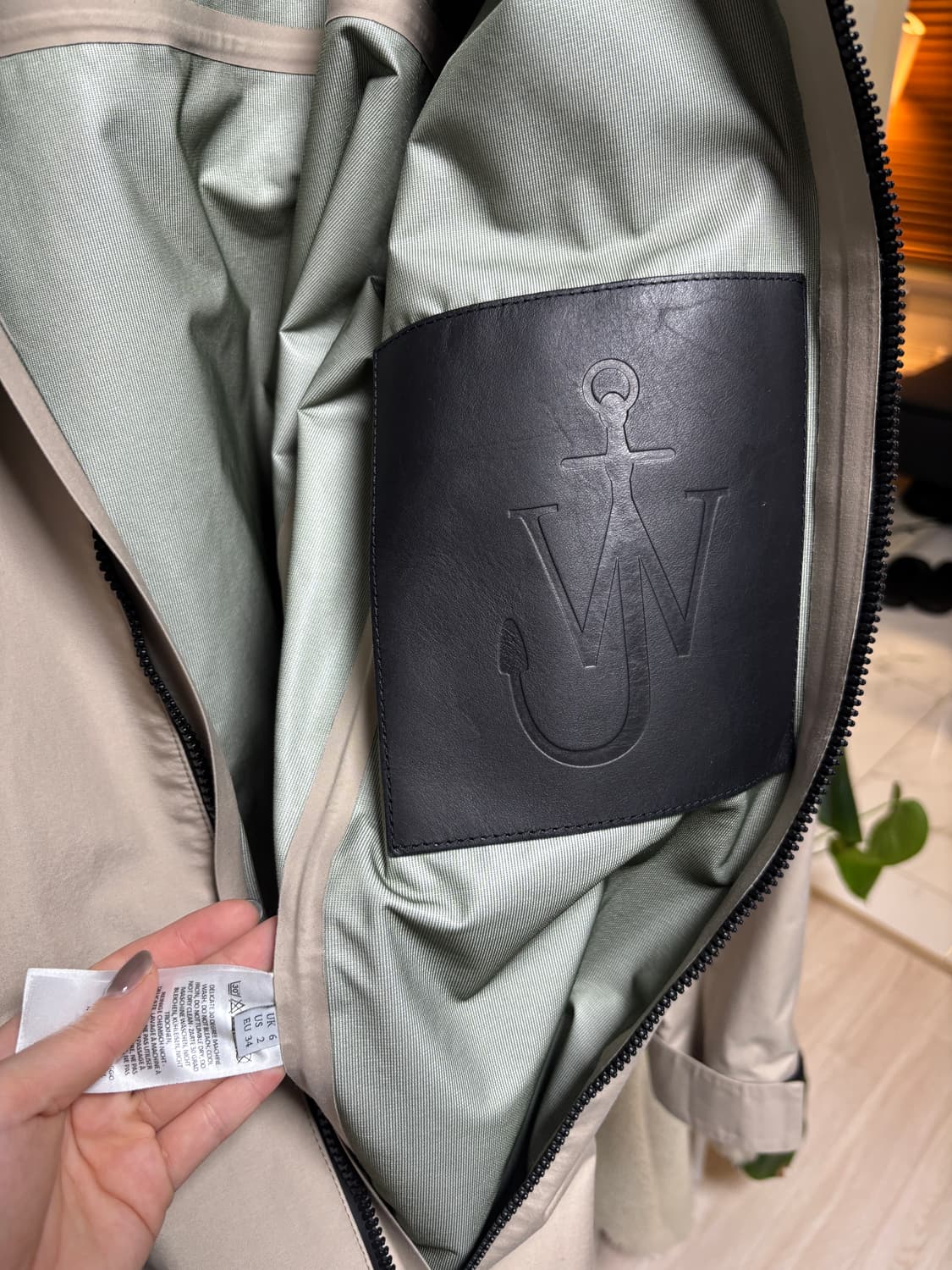 Jw anderson 바람막이. 상품이미지4