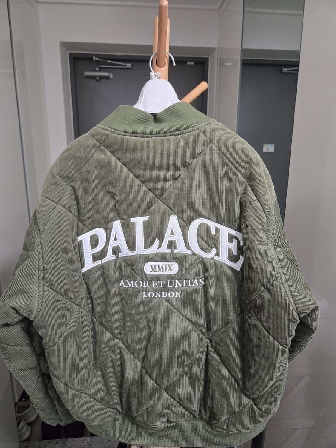 팔라스 23FW 퀼티드 봄버 패딩 XL 상품이미지2