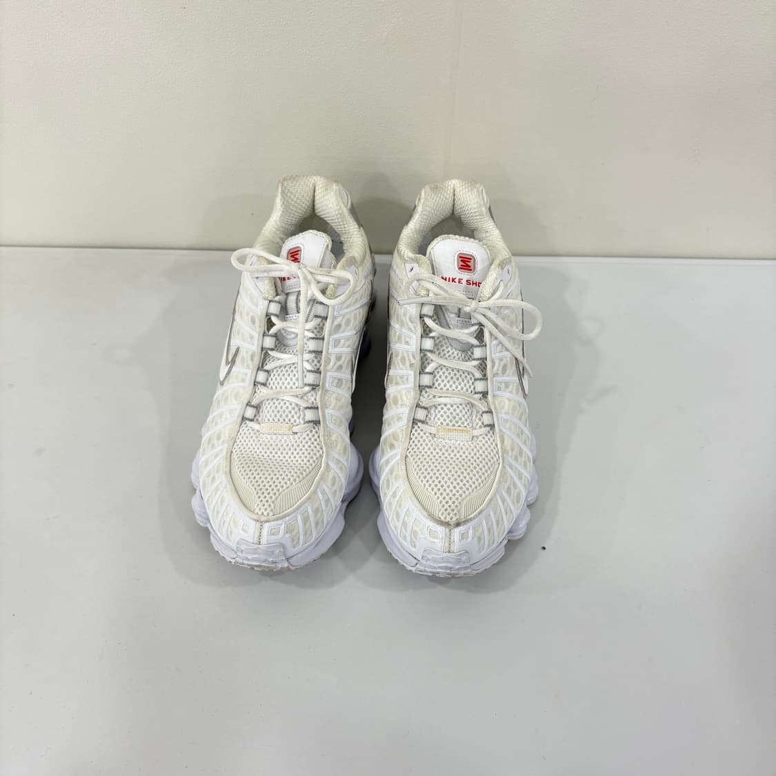 255size 나이키 샥스TL 화이트 실버 상품이미지2