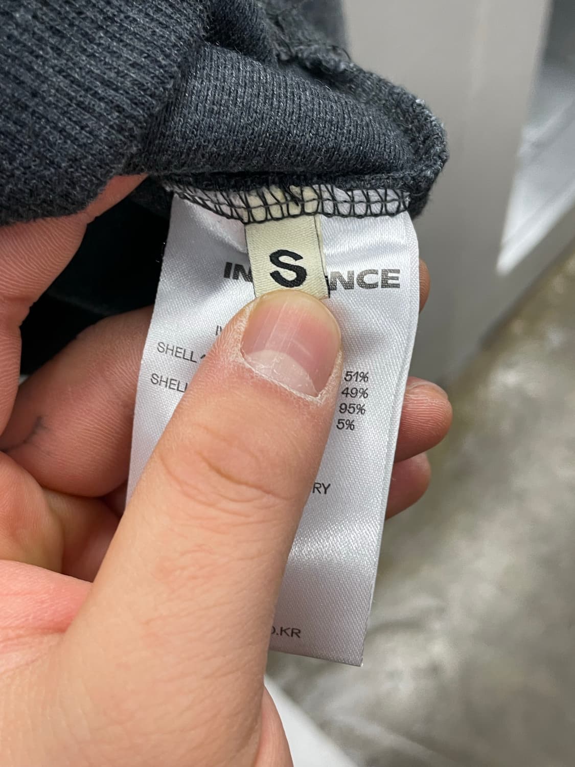 인사일런스 레이스업 스웨트셔츠 맨투맨 CHARCOAL (S) 상품이미지4