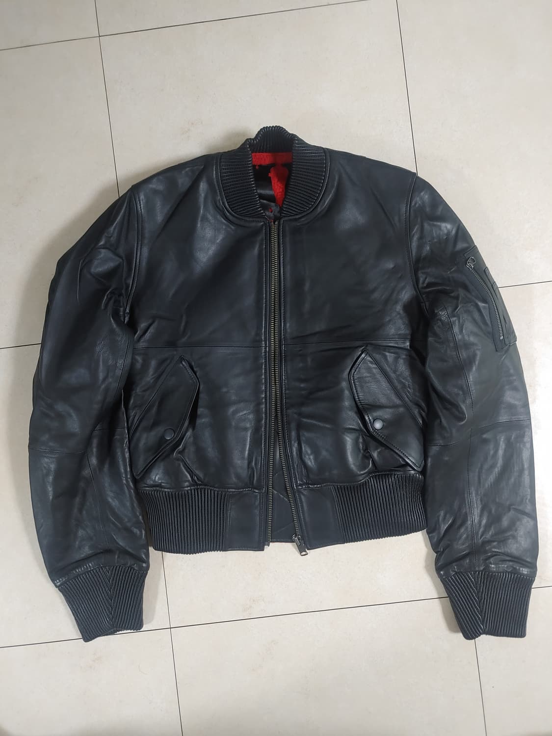 브이론 17aw 레더봄버자켓 상품이미지1