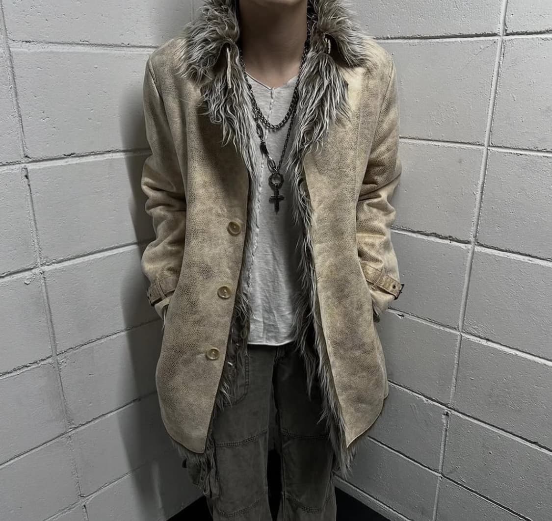 Semantic design faux fur trimming beige 상품이미지1