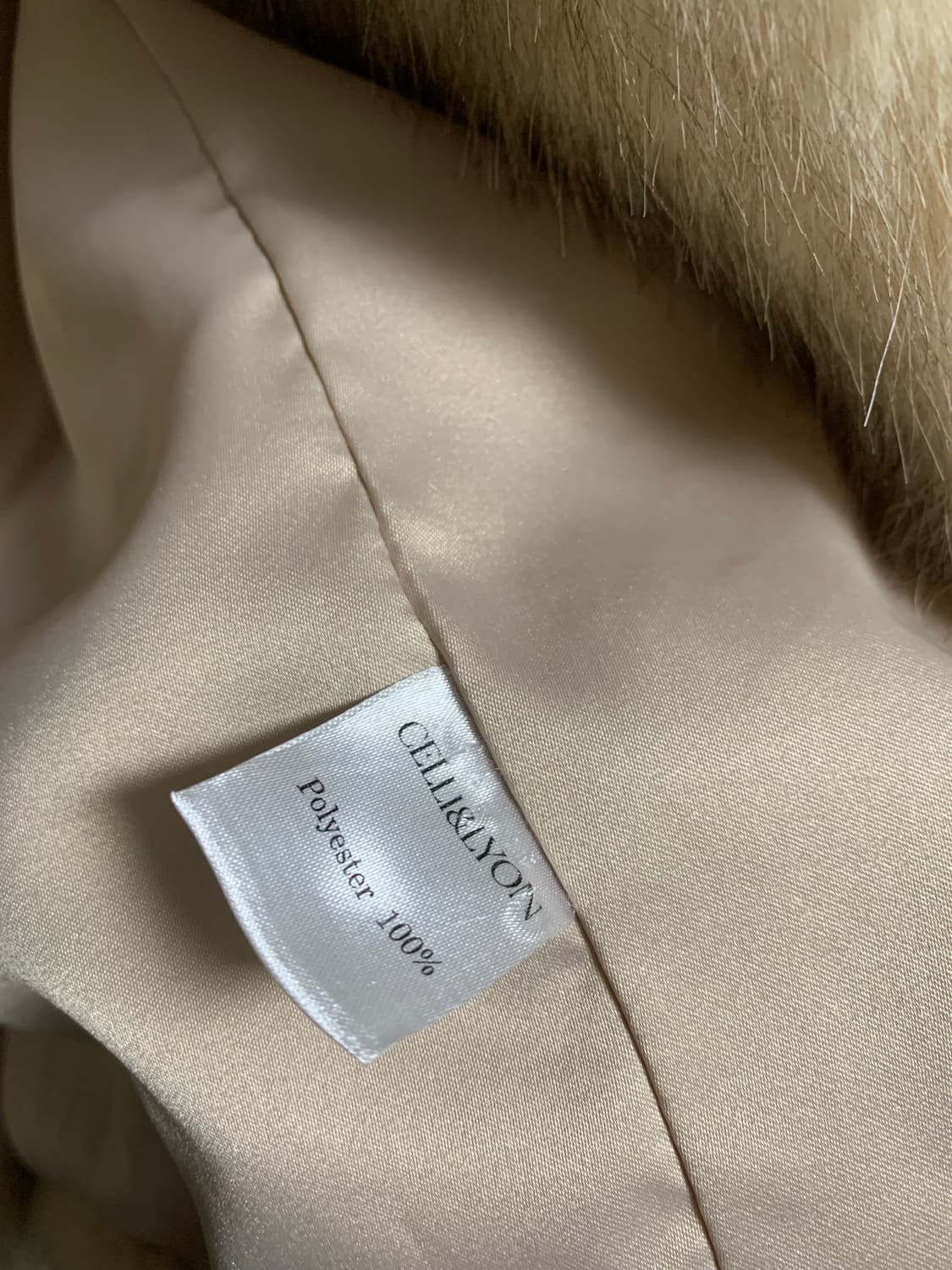 셀리앤리옹 블레어 퍼자켓 (섹시퍼) 1회 착용 상품이미지6