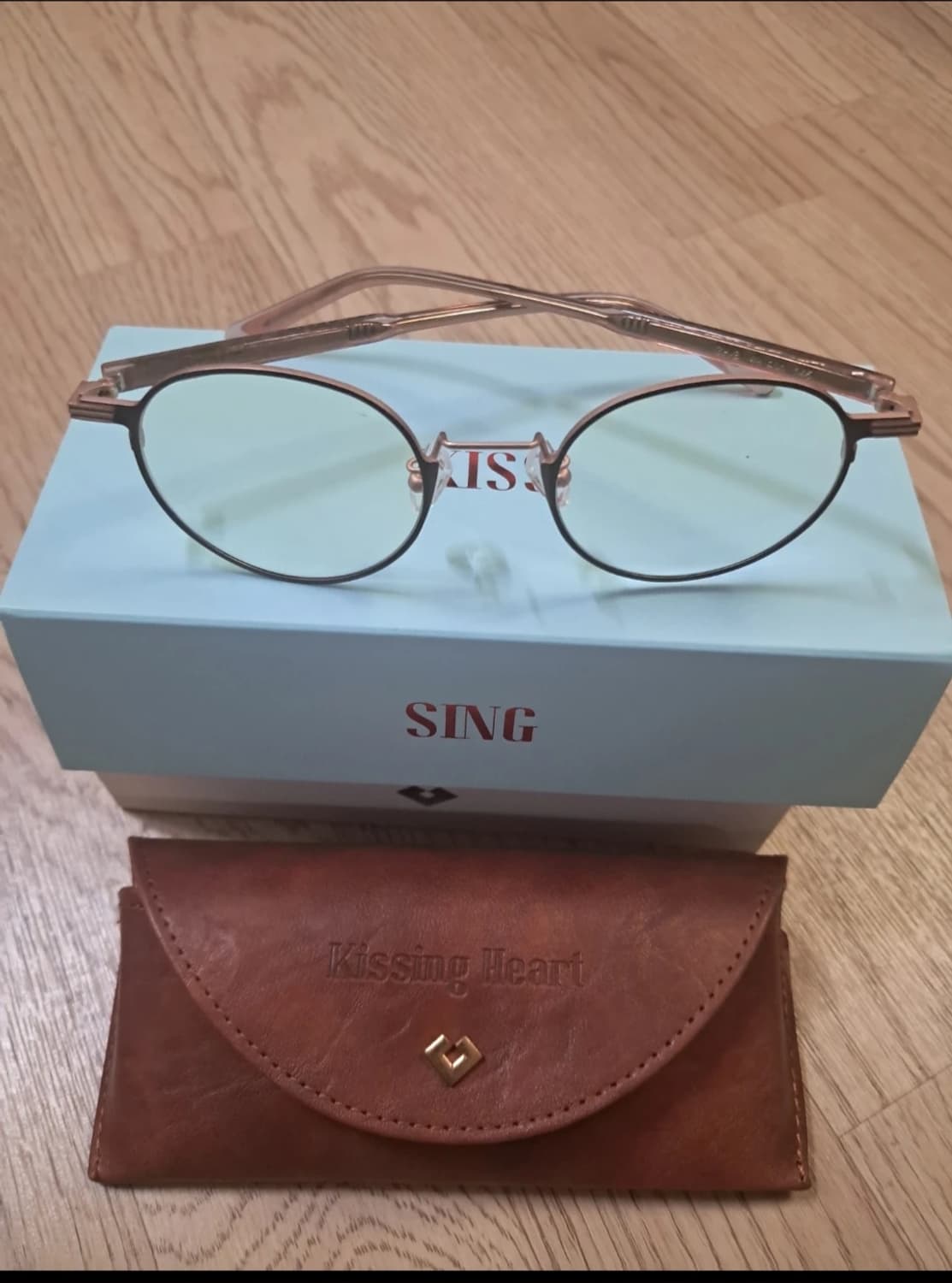 임영웅안경키싱하트 티타늄 안경테로즈골드 새상품 미개봉 상품이미지5