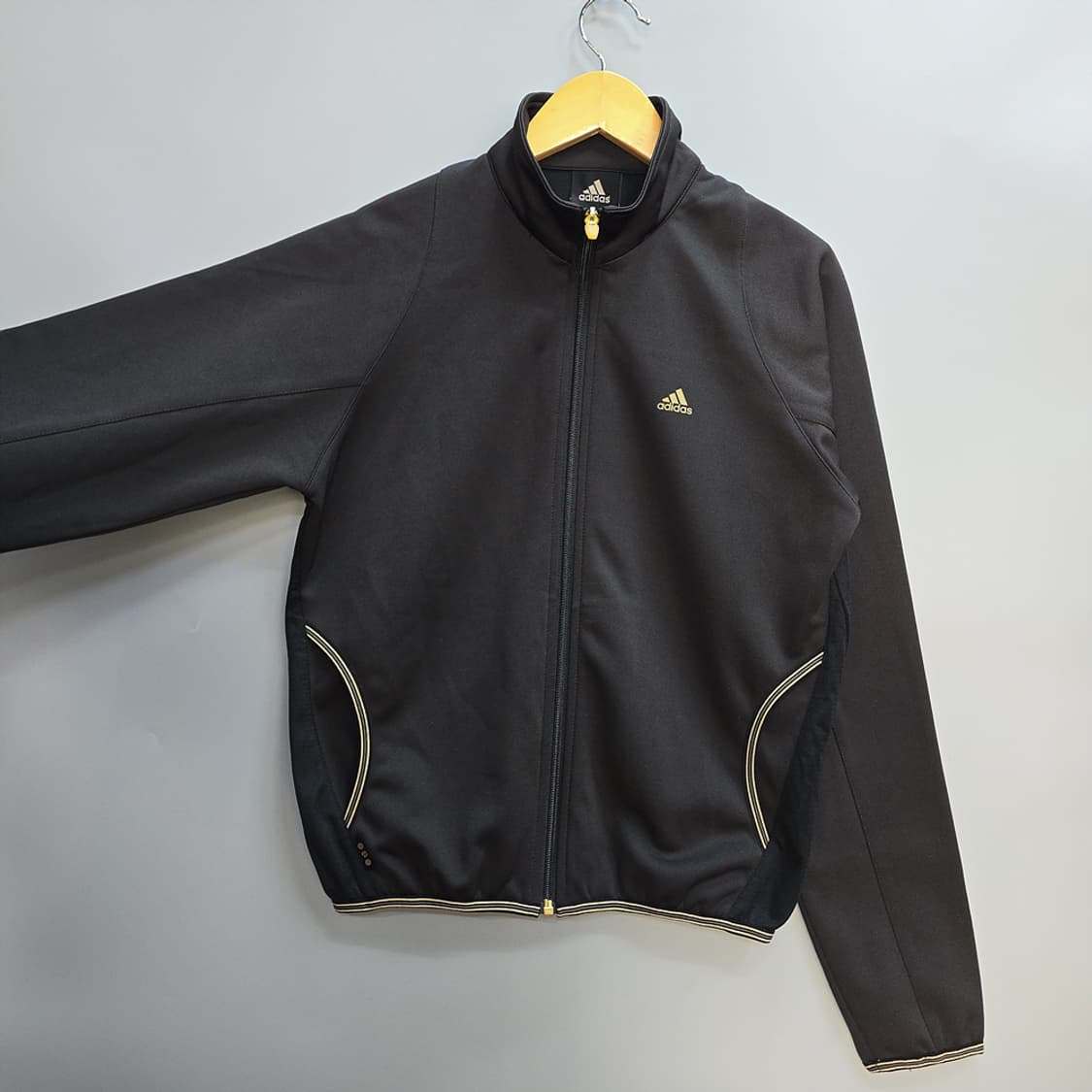 아디다스 (adidas) 여성용 트랙 집업 블랙 90 상품이미지2