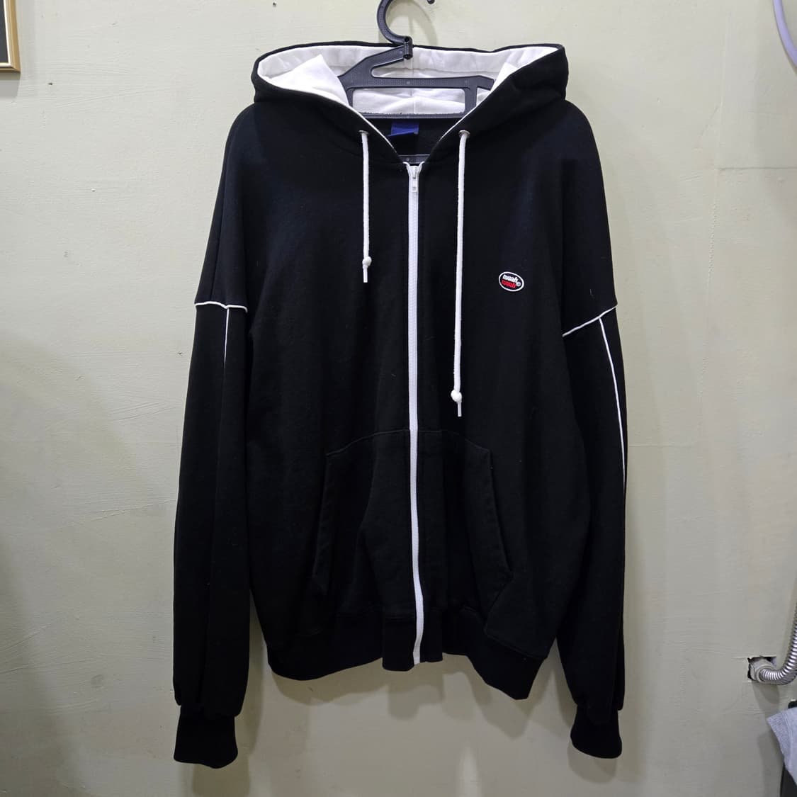 무아무아 블랙 후드 집업 F 상품이미지1