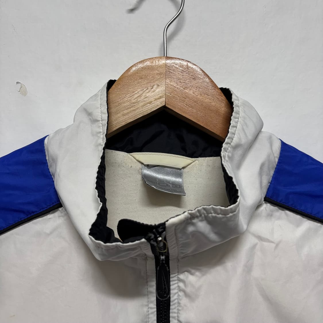 나이키 흰파 올드스쿨 바람막이 상품이미지4