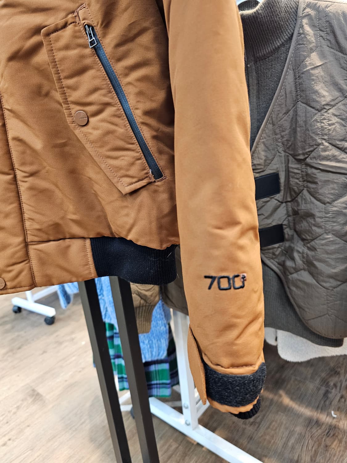 No.109 아이더 스투키 숏패딩M 상품이미지3