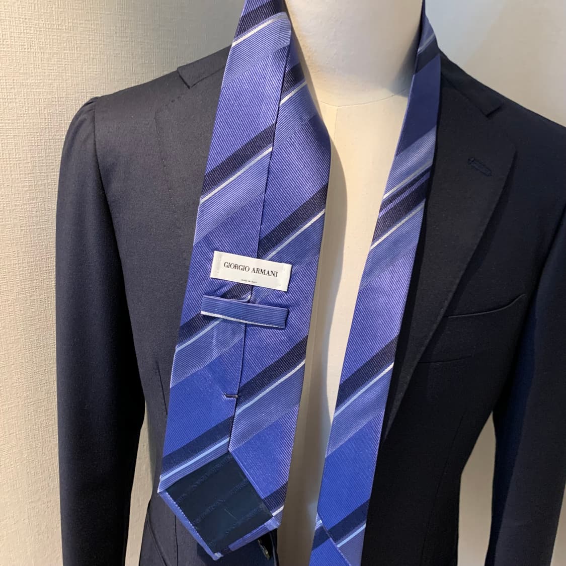 조르지오 아르마니(AMRMANI) 레지멘탈 클래식 정장룩 명품넥타이 A+ 상품이미지2