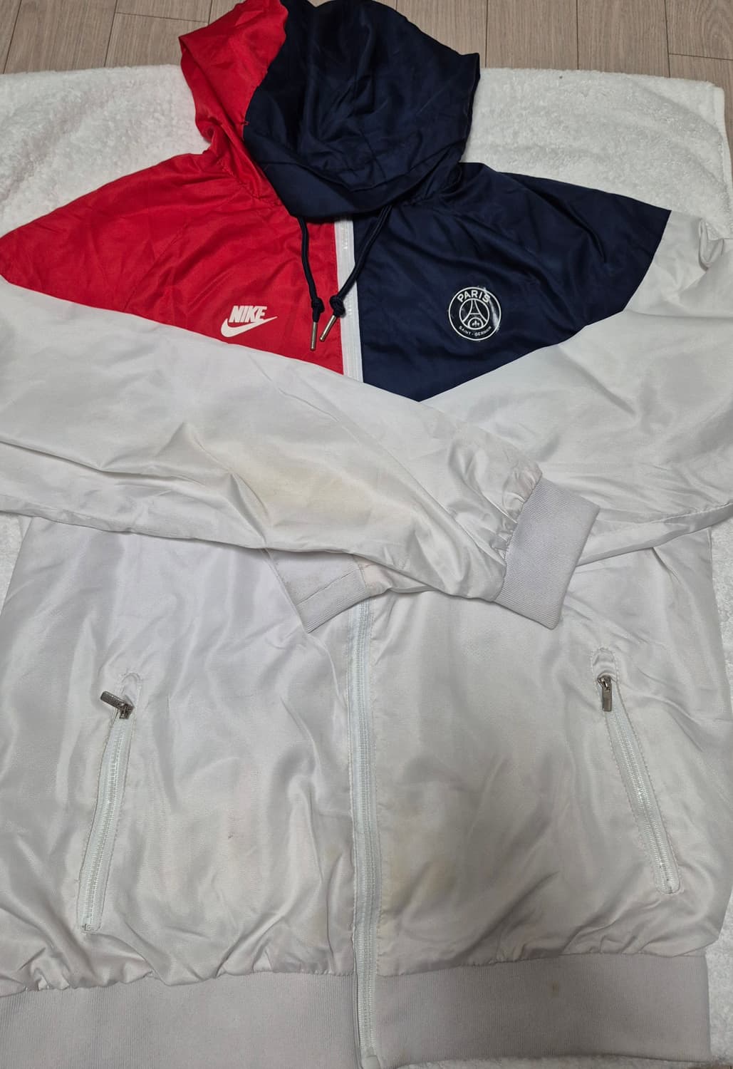 🦕. 나이키 파리생제르망 바람막이 XL 상품이미지1