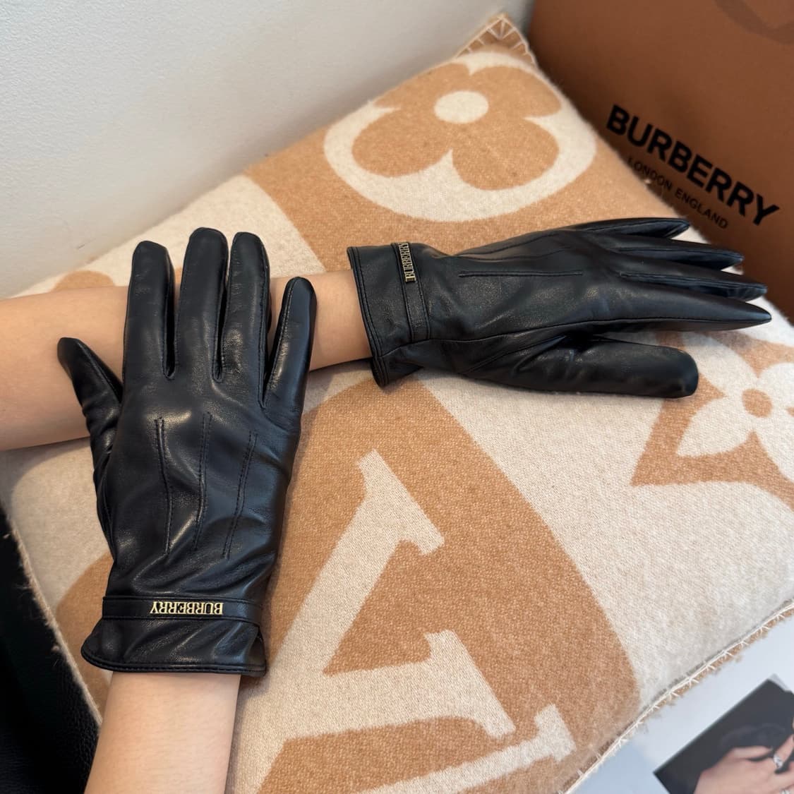 버버리 장갑 가을 겨울 보온 클래식 심플 상품이미지4
