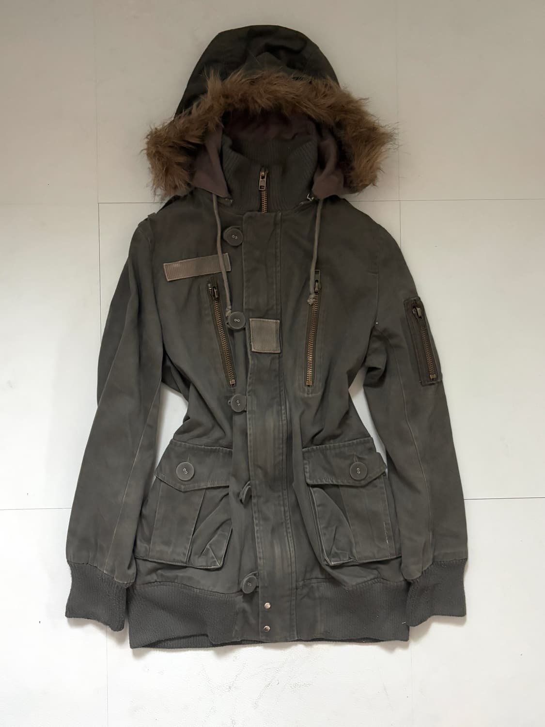 • Khaki High-Neck Fur Hooded Bomber Jack 상품이미지1