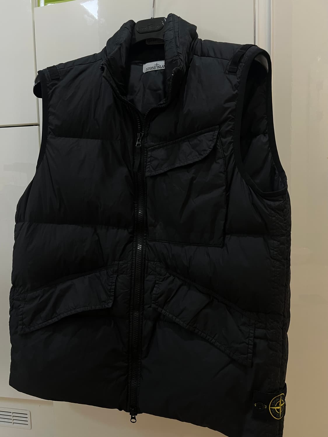 24fw 스톤아일랜드 크링클랩스 패딩조끼 L (새상품급) 상품이미지1