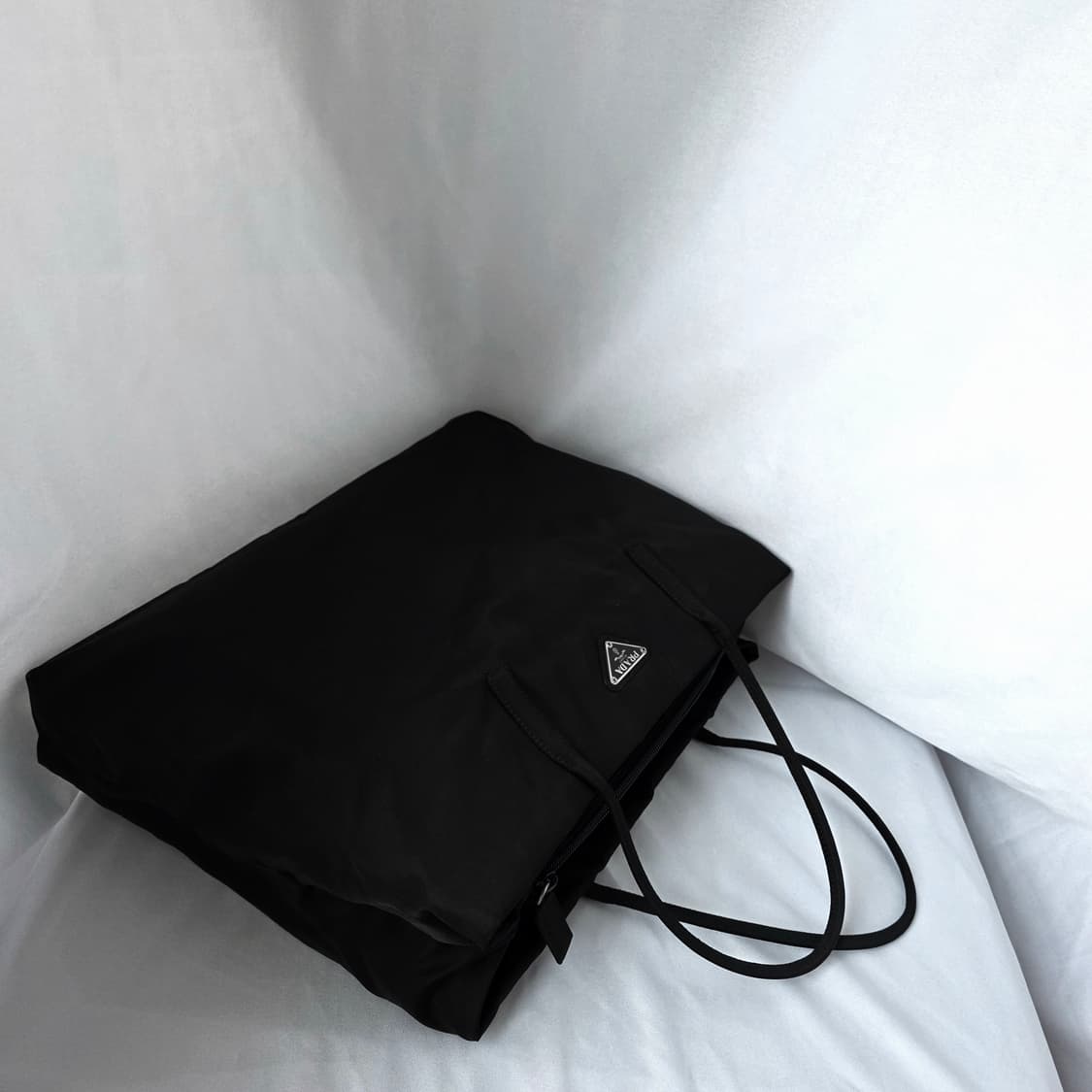 [정품 PRADA] 프라다 포코노 나일론 토트백 여성 서류가방 상품이미지2
