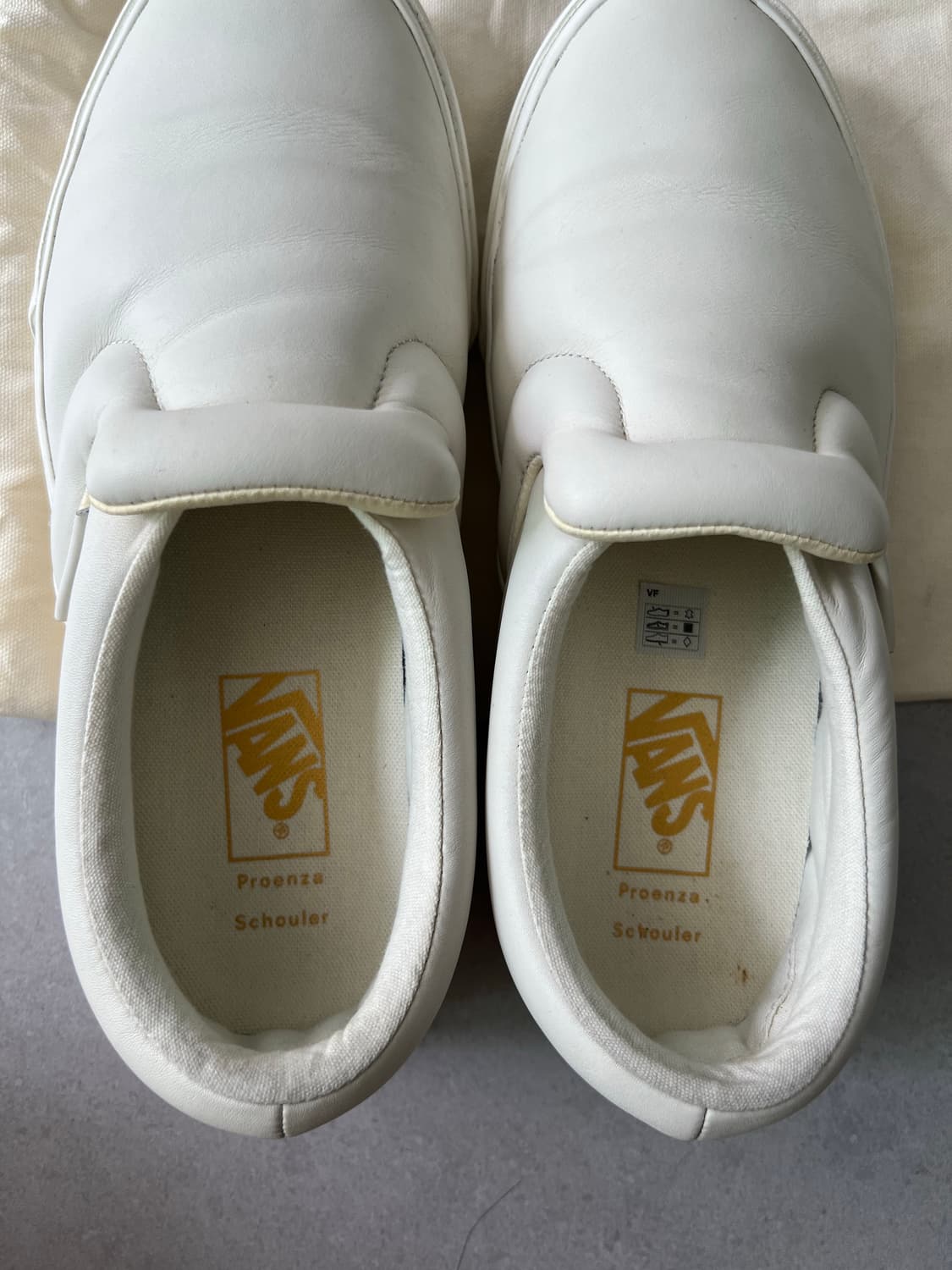 반스 x 프로엔자 슐러 슬립온 화이트 270 상품이미지5