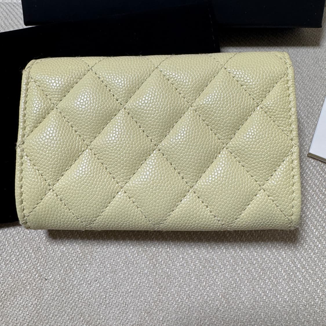 샤넬 캐비어 똑딱이 카드지갑 파스텔옐로우 새제품 상품이미지4