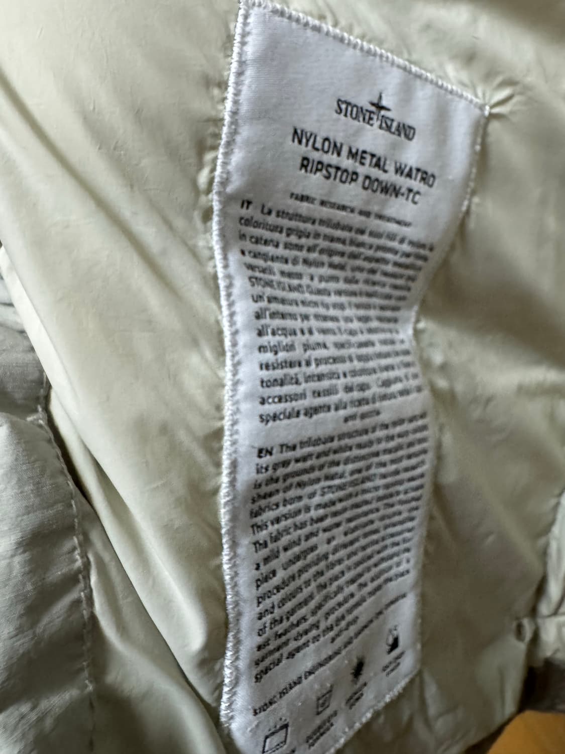 스톤아일랜드 나일론 메탈 그레이 패딩 판매중! 상품이미지8