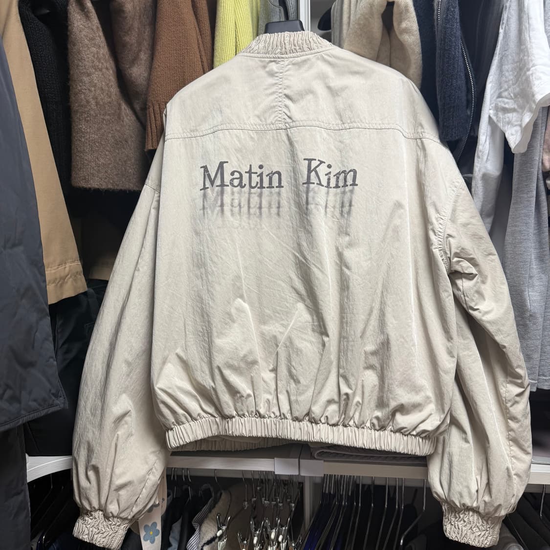 (W) 마뗑킴 워시드 볼륨 봄버 점퍼 베이지 상품이미지2