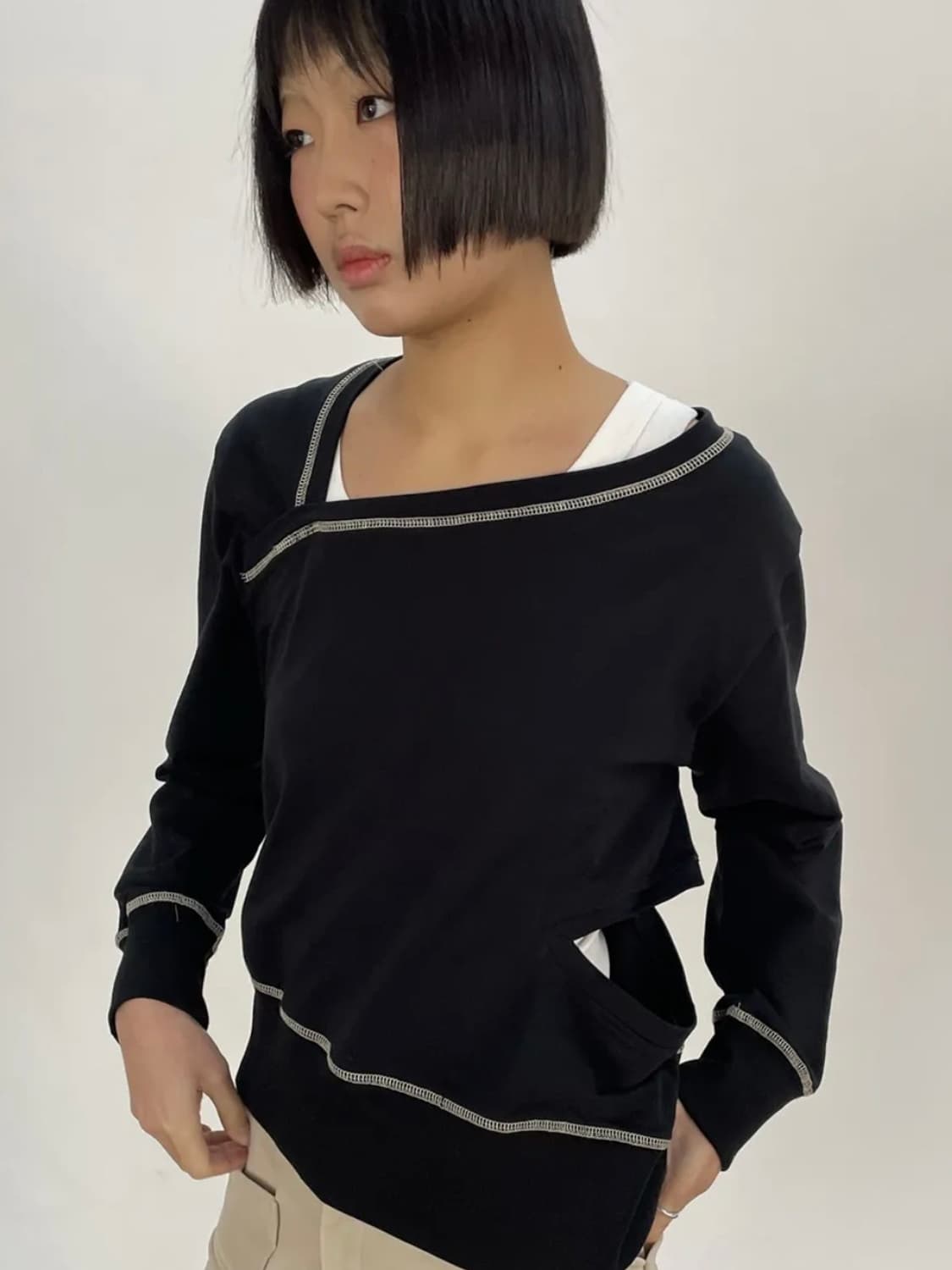 싹 sakk 맨투맨 블랙 상품이미지1