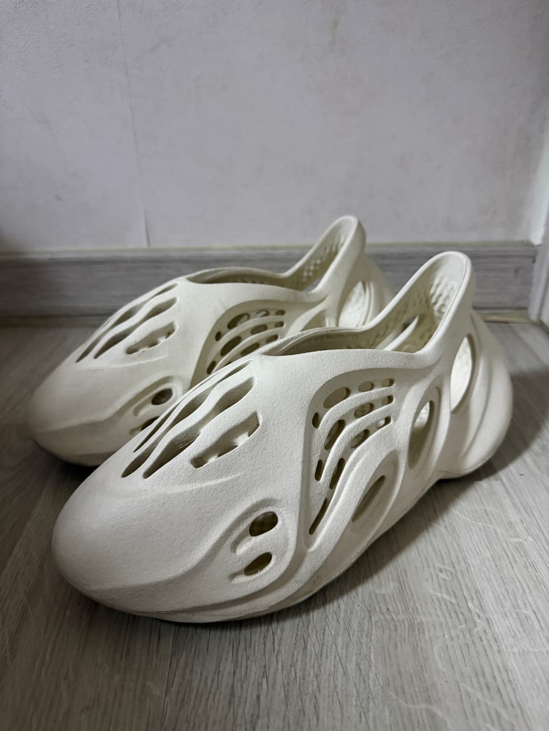 아디다스 이지 폼 러너 FY4567 (270) 상품이미지2