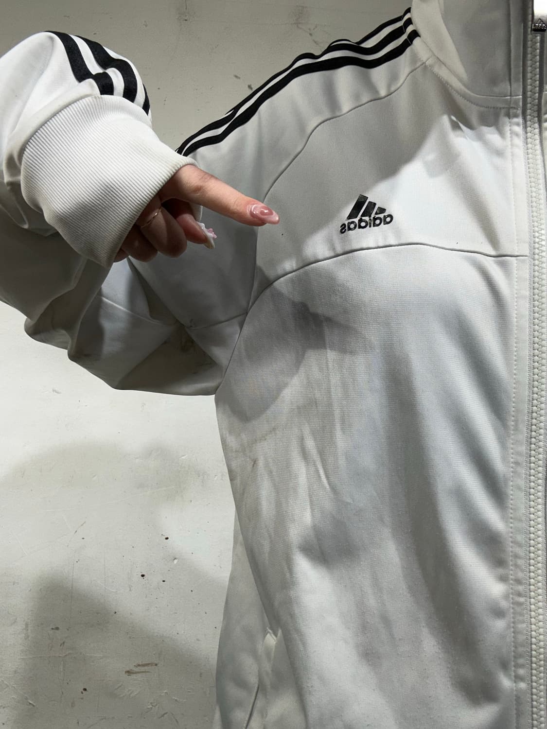 아디다스 화이트 블랙 삼선 오버핏 트랙탑 져지 XL 상품이미지4