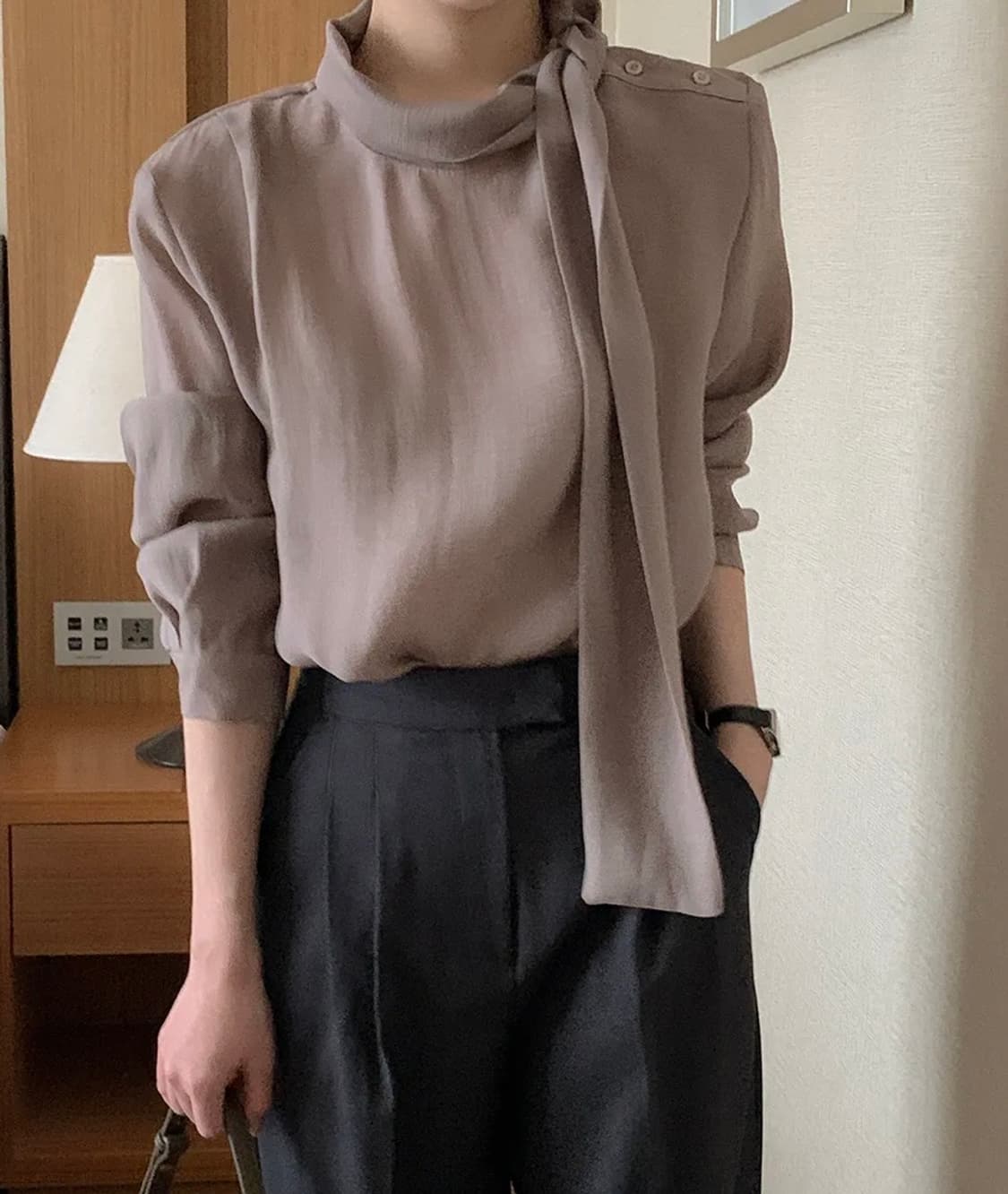 하이넥 타이 블라우스 상품이미지2