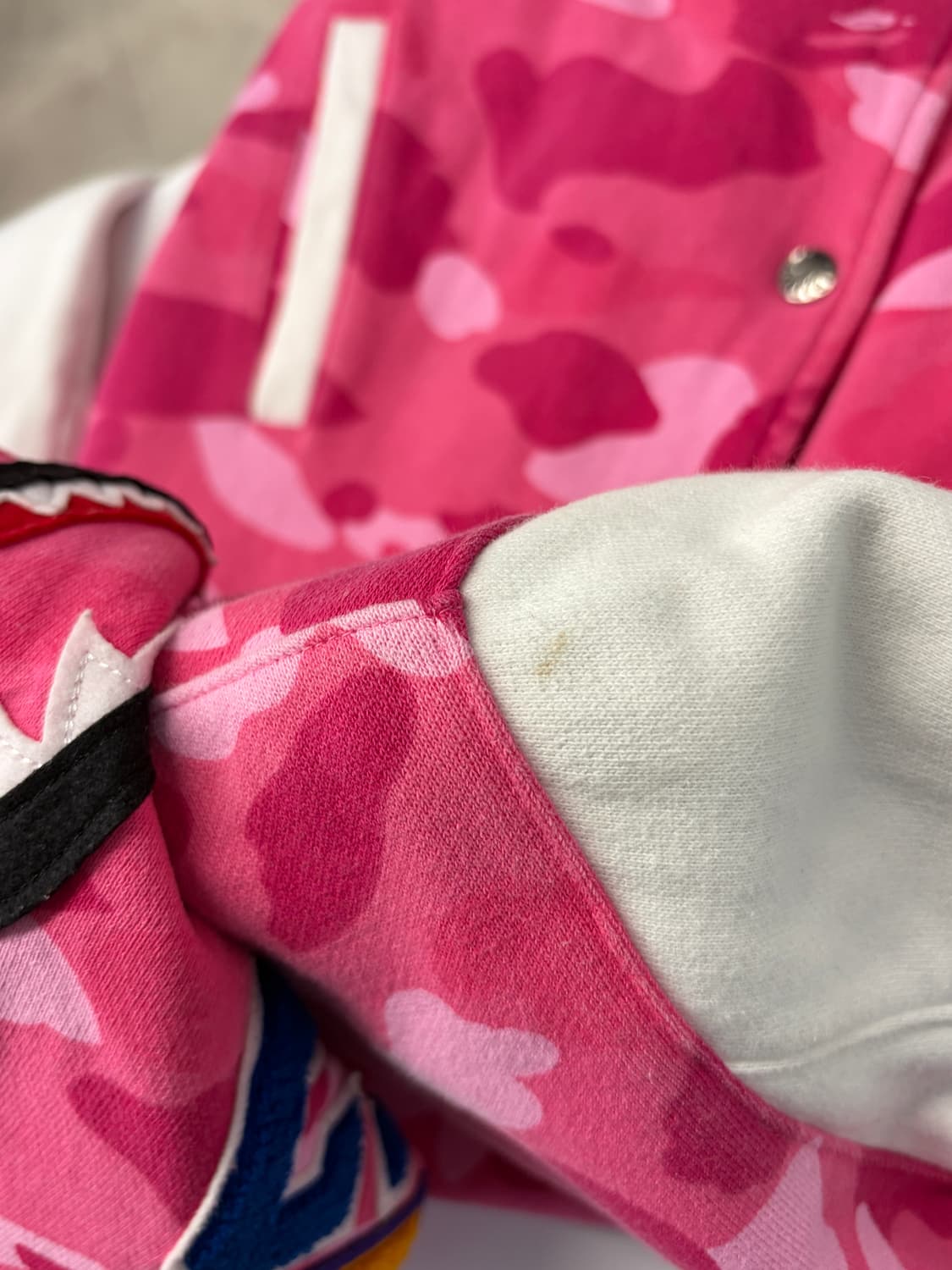 딱붙핏!!)) 베이프 샤크 바시티 자켓 상품이미지8