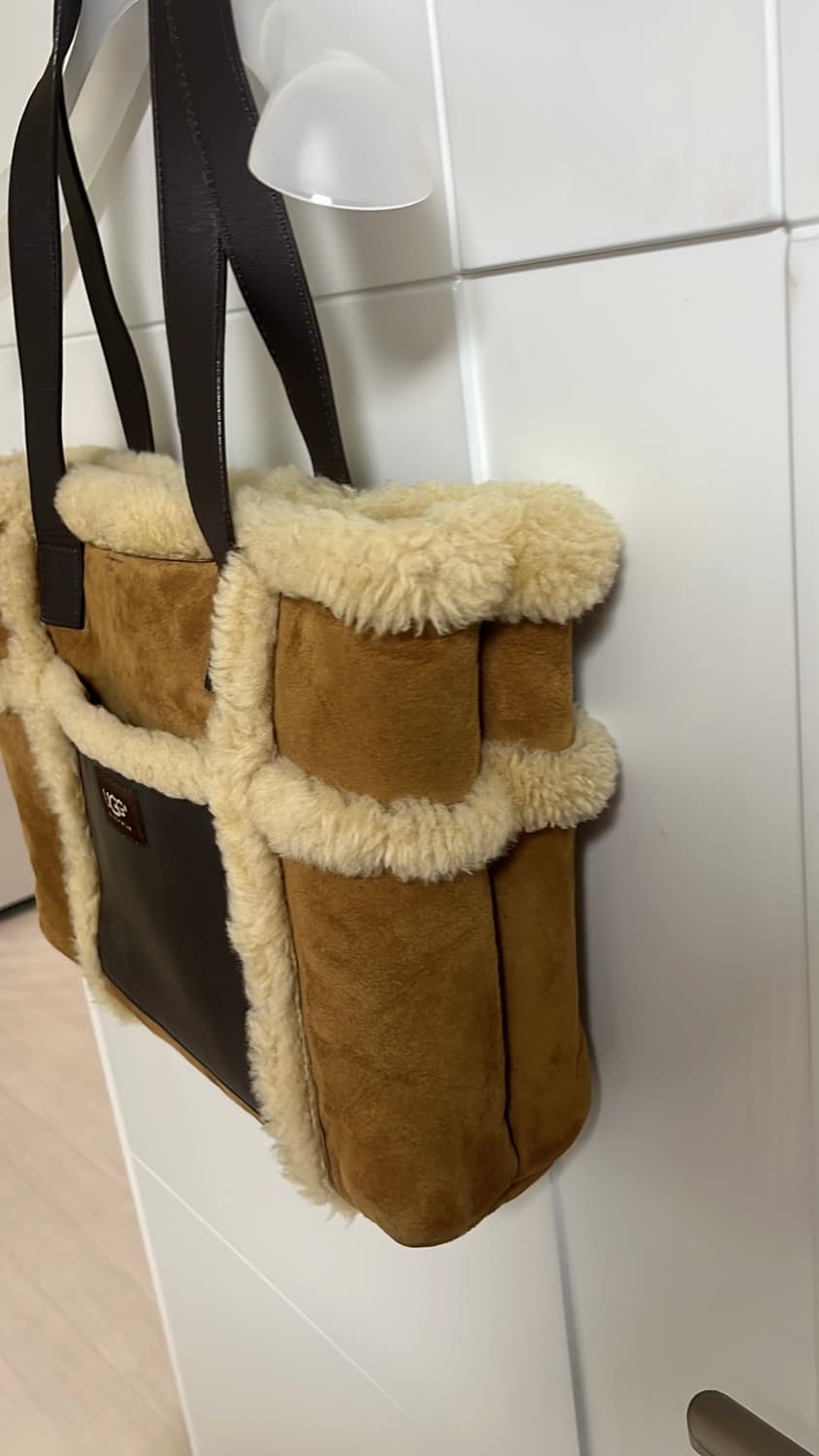 어그 숄더백 정품  상품이미지3