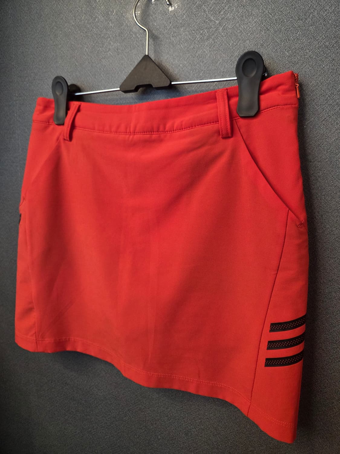 아디다스 골프스커트 (봄.여름용) 상품이미지3