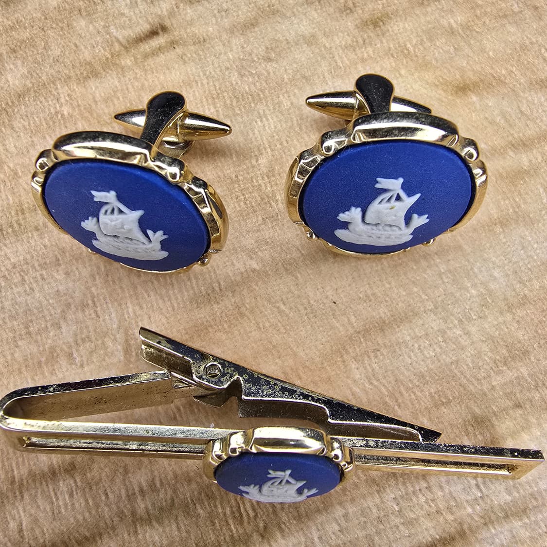 1980's WEDGWOOD by Stratton England

Vin 상품이미지3