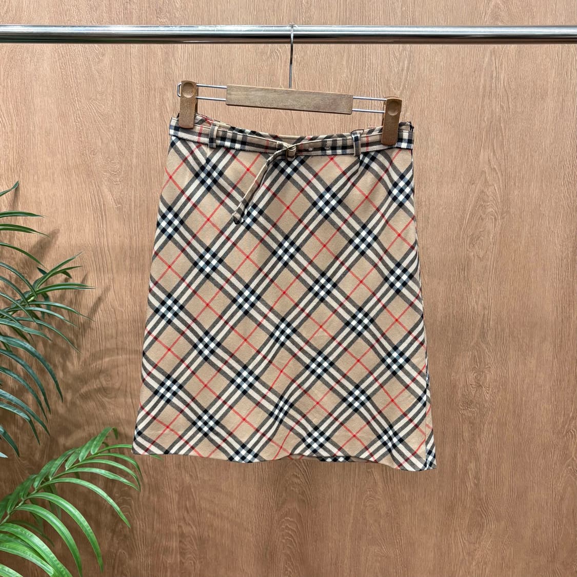 버버리 블루 라벨 미니 스커트 노바 체크 패턴 벨트 디테일 A라인 베이지 상품이미지1