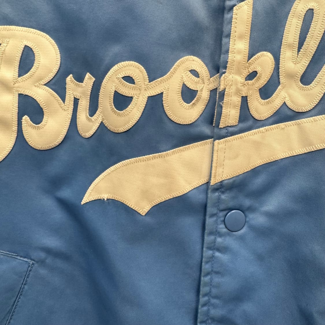 마제스틱 코퍼스타운 바시티 베스트 전면 브루클린 로고 포인트 스카이블루 상품이미지8