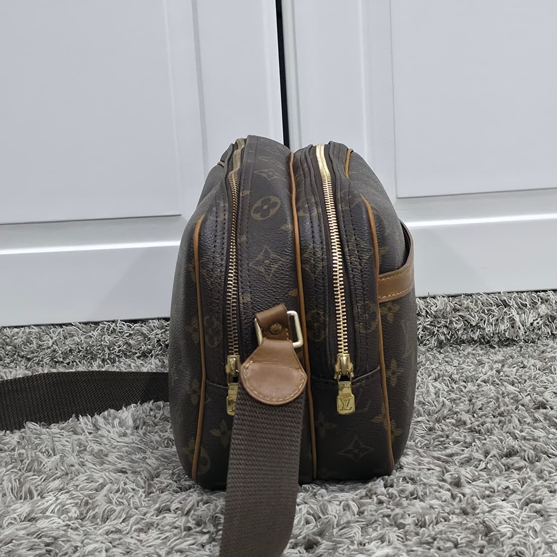 루이비통 모노그램 크로스백 숄더백 브라운 리포터 pm 상품이미지5