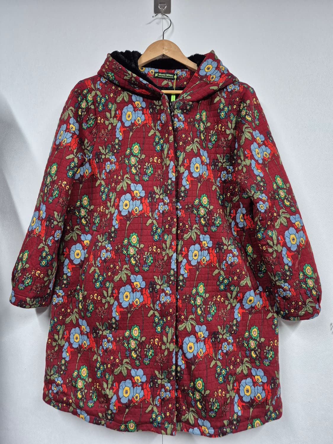 택새 몬테밀라노 안감털 코트 상품이미지1