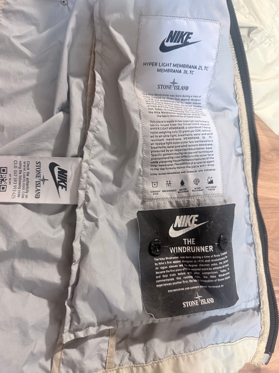 나이키 스톤아일랜드 xs 윈드러너  상품이미지3