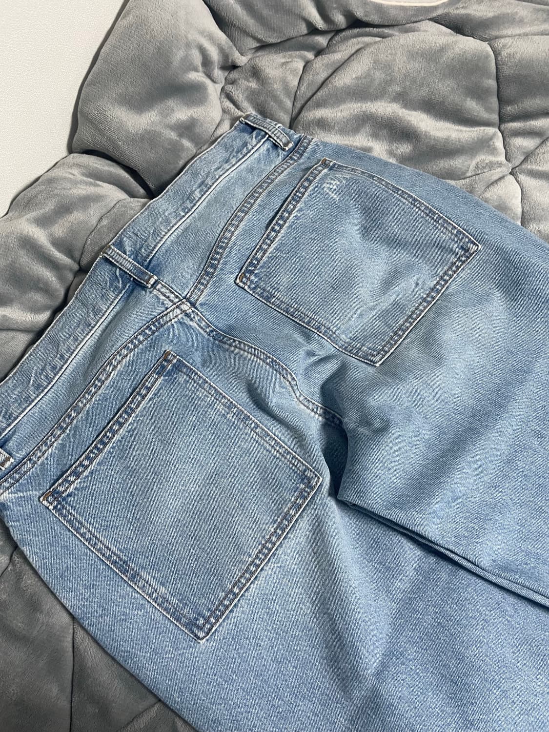 유니클로 jw앤더슨 스트레이트 진 상품이미지4