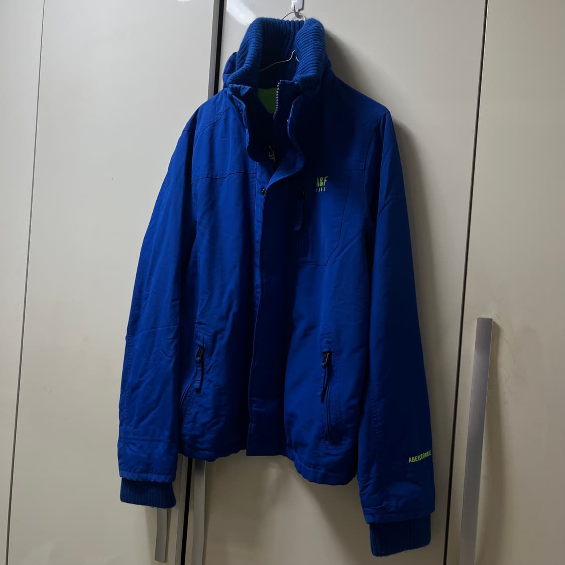 아베크롬비 Abercrombie 하이브리드 니트넥 바람막이 자켓 M/95 상품이미지1