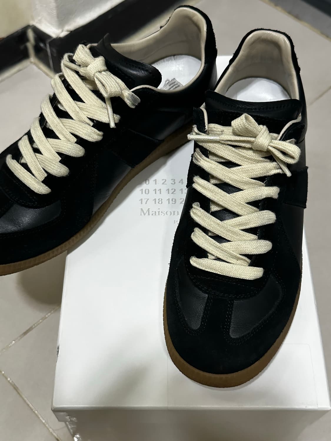 메종 마르지엘라 카프스킨 레플리카 스니커즈 블랙 상품이미지1