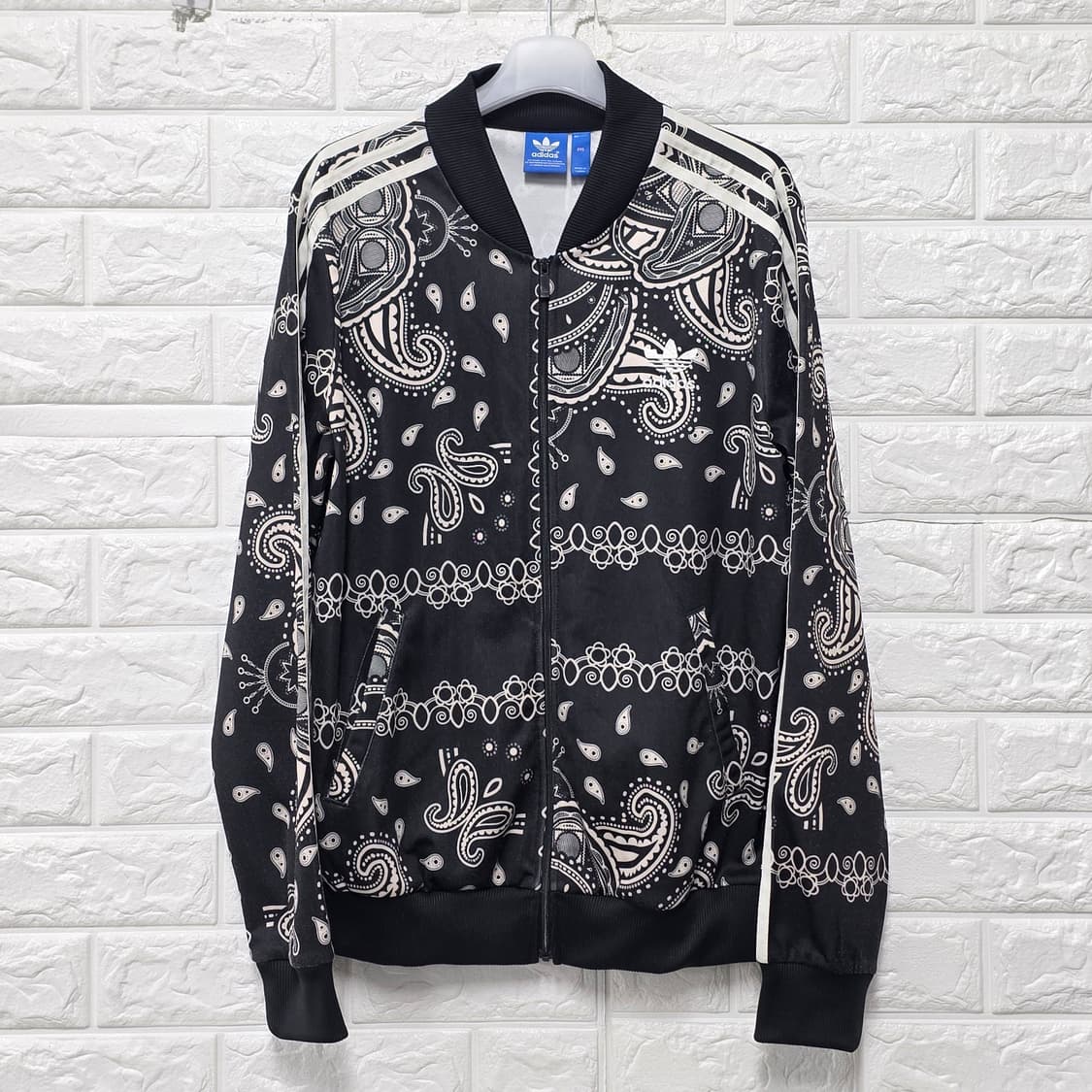 택포_ 아디다스 유로파 파이어버드 페이즐리 패턴 트랙탑 M 상품이미지1