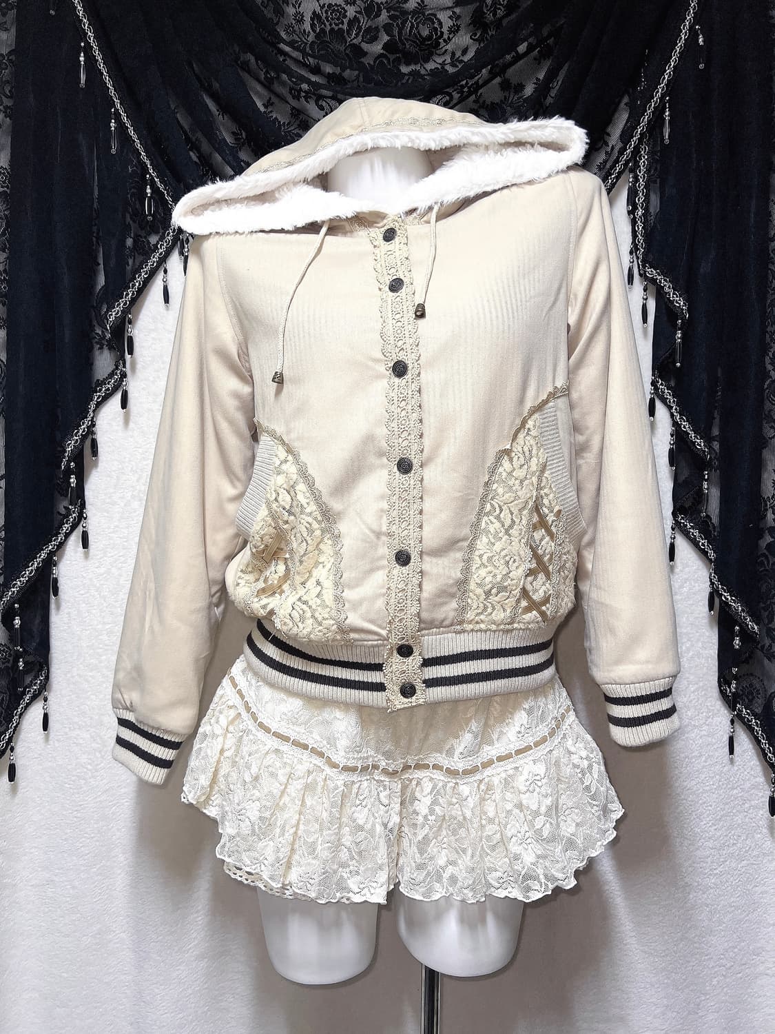 엑시즈팜 레이스 퍼후드 점퍼 자켓 라떼갸루 로맨틱 로걀 모리 핀터 하치 상품이미지5