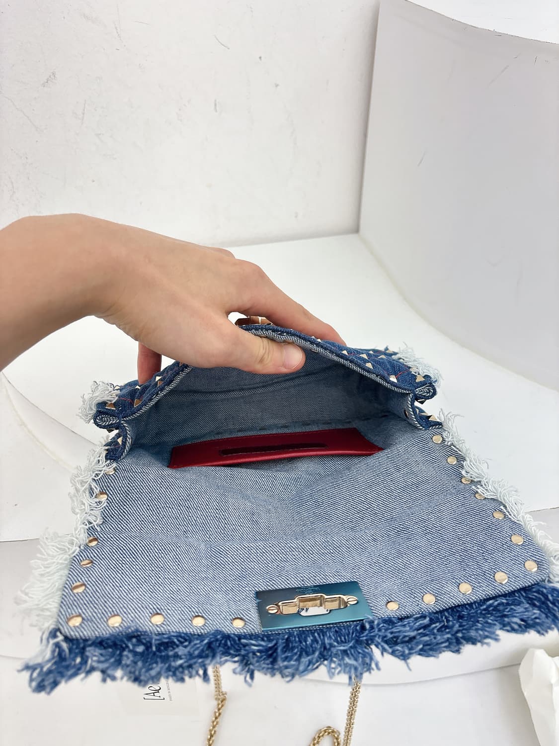 발렌티노 락스터드 캔디 데님 크로스백 상품이미지6