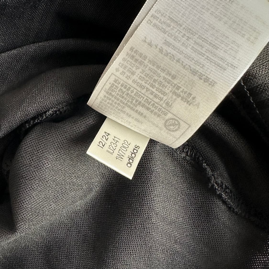 아디다스 스트라이프 아디컬러 블랙 반팔 티 상품이미지2